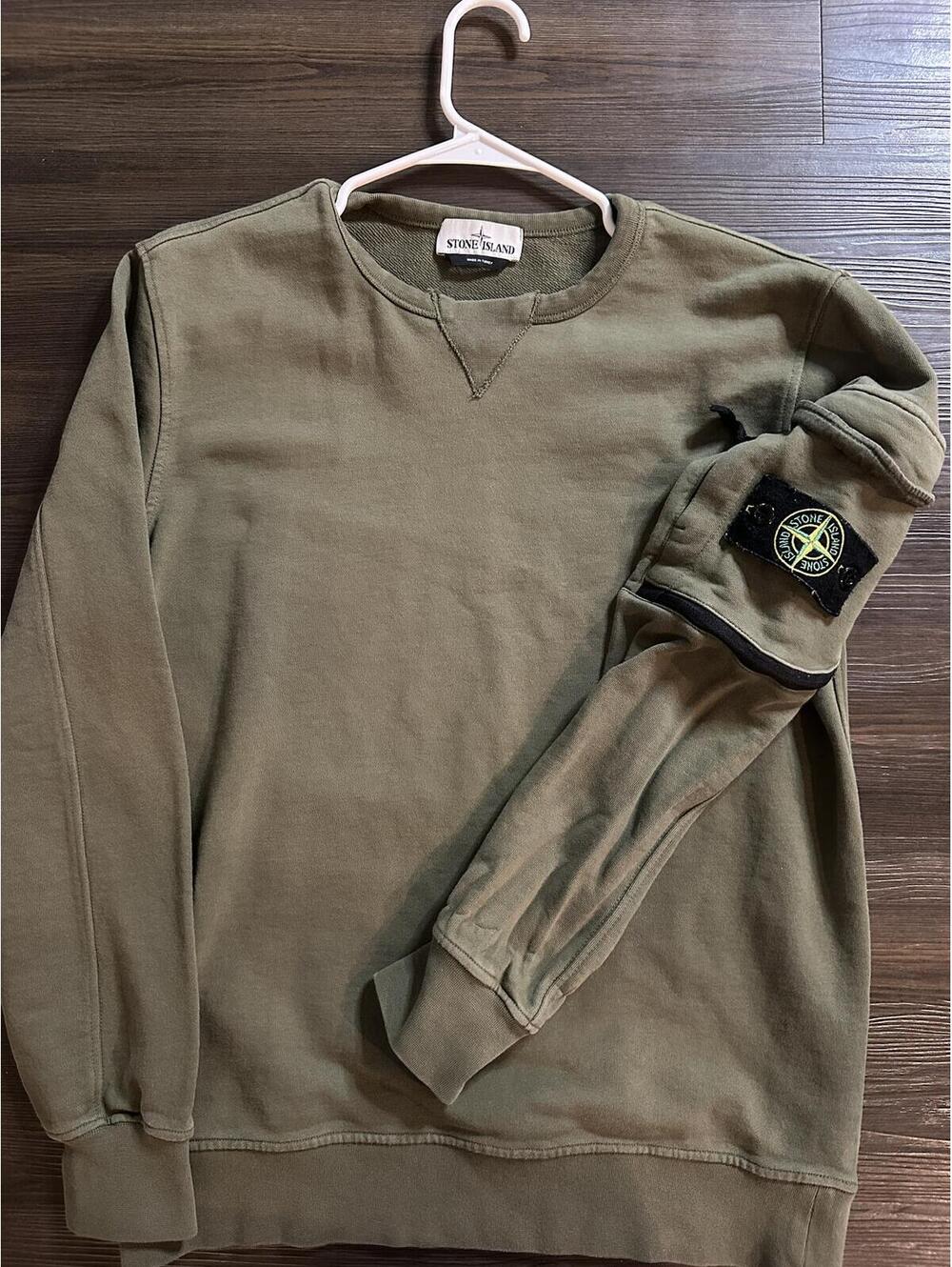 Stone island green sweater medium